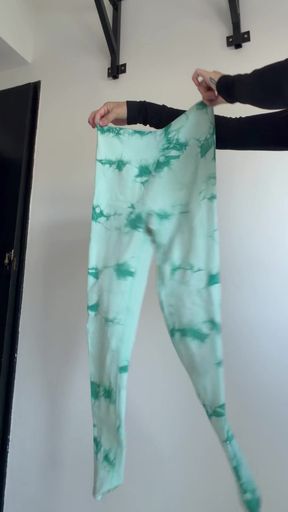 Green camo leggings