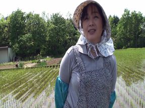 A076G05 While my husband is away! Nasty SEX in the great outdoors with a lewd mature woman enjoying AV shooting!