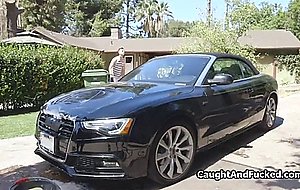 Big tit does carwash then bj