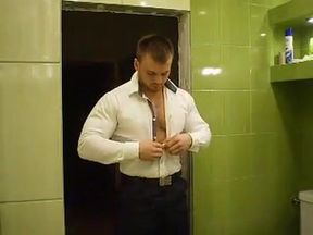 Muscular Russian Hunk Strips and Plays 2