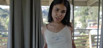 Ryder Rey’s Super Wet Stepuncle Blowjob