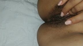 mi amiga hace de todo por ayuda economica