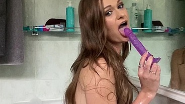 Really cute amateur bathe video for you guys to enjoy. x x x