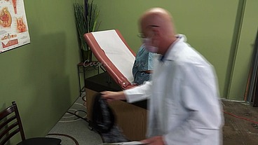 Gynecologist Helps Girl That Can't Orgasm-Makes Her Squirt Full, RED, Version