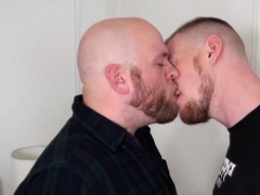 Fat bear Billy Warren plows skinny twink bitch Jef Heart