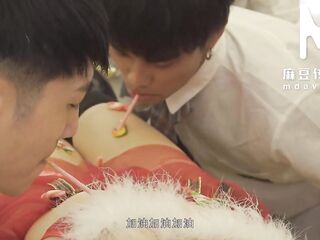 ModelMedia Asia - Have a gangbang party on Christmas Eve with a angel clothed as Santa!