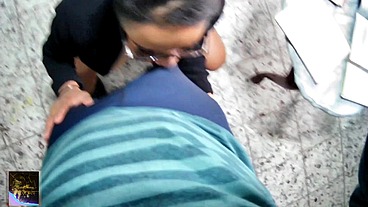 Me citaron a clases de regularización a casa de la maestra y termine aprendiendo a follarle la cara y adoptar sus ricas nalgas