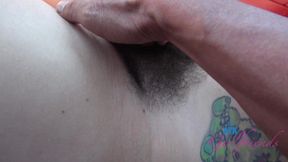 ”Unshaved babe Pearl Sage on a car ride getting felt & played with GFE POV”
