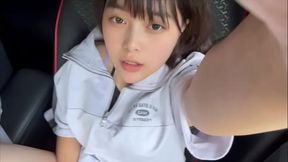 【車内オナニー】愛液がいっぱいでました。 誰か車の中で一緒にシませんか？