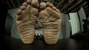 Keep Gazing At My Sexy Soles - Alie