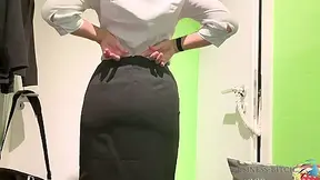 Woman In Business Look Has Quick Fuck Before Work