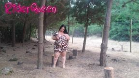 Ass Worship Sexy Stepmom Outdoors