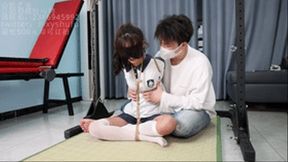 xy171-Chinese girl tied up with ropes and sitting on the floor is teased by her boyfriend