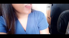 ACTOS BOCHORNOSOS EN LA OFICINA DE MI JEFE!! MI MADRASTRA LLEGO A MI OFICINA MIENTRAS MI PADRASTRO ESTA EN UNA REUNION CON EL COMITE DE TALENTO HUMANO. ELLA ME TOCA EL PENE Y PIDE SEXO EN LA OFICINA