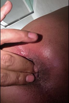 Juicy ass getting fingered