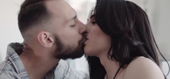 Hot trans Ariel Demure loses control as Johnny B loosens hole