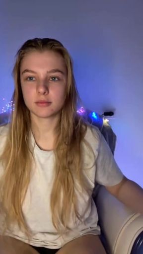 Extreme fingering in a narrow pussy   Clip 1