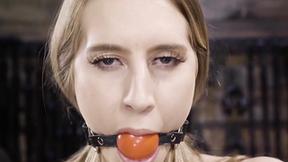 ”Blonde experiences machine fucking in a rope bondage”