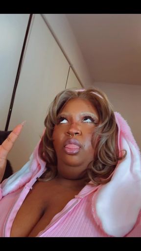 Your Fave Chubby Bunny Boi Teehee