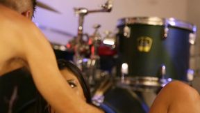 drummer dreams he s fucking vocalist s girlfriend