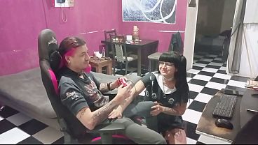 Estaba jugando y mi novia trans quer&iacute_a verga en el culo
