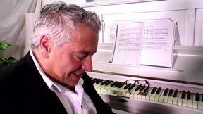 Horny piano lesson with final surprise!