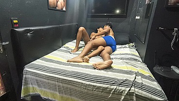 DEPOIS DO JOGO DE FUTEBOL TREPEI GOSTOSO COM O TÉCNICO part 1