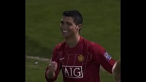 Cristiano ronaldo arrebentando a bundinha do messi no meio do jogo