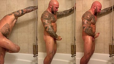 Jason Collins shower masturbation!