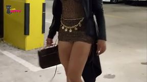 I AM KITTY La esposa sigui&oacute_ neg&aacute_ndose, pero su esposo continu&oacute_ foll&aacute_ndola