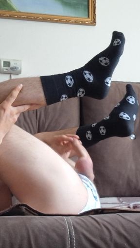 College Boy Gets Horny After Classes and Cums Hard!