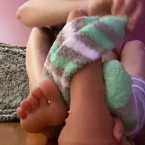 Fuzzy Sock FootJob and Cum Countdown