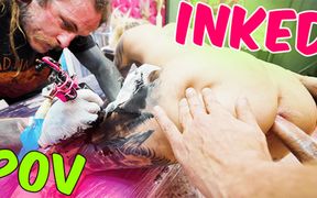 Big Boobed Tattoo Girl Gets Anal Fuck During a Tattoo Session - Gaping and ATM