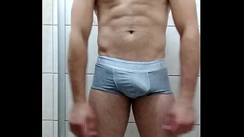 Gostoso safado batendo at&eacute_ gozar - gay cumshot