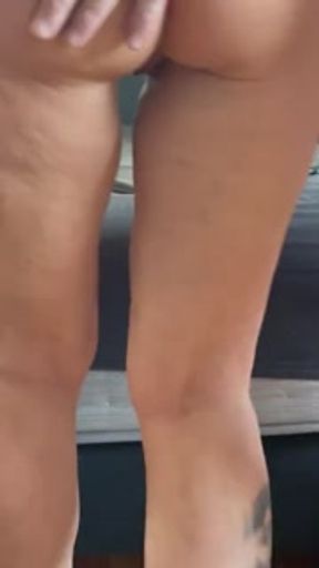 Sloppy dildo face fuck &amp; face fuck up side douwn