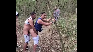 C&Uacute_ DEP&Oacute_SITO DE VITAMINA. ONDE LEITA 1 .LEITA 2 .LEITA 3. LEITA TODO MUNDO. QUALQUER UM LEITA