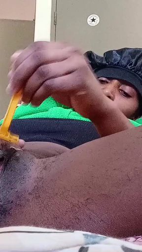 All man like clean pussy let's shave my pussy   Clip 1