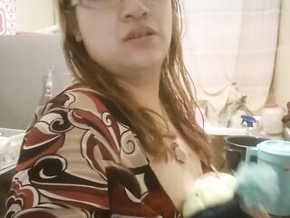 Amamantando mi peluche
