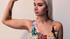 FLEXING MY BICEPS TURNS YOU ON | Marilyn