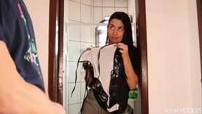 The housemaid wants to suck her boss'_s cock so bad! FABLAZED