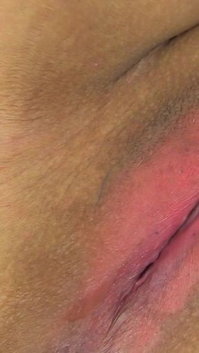Curvy English Mature Katie Coquard Loves to Rub Her Fat Pussy in Bed