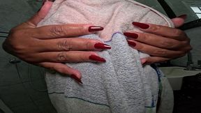 pov pos-banho toalha caindo: ele apertou meus bicos naturais ate sair leitinho