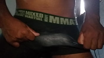 ESFOLANDO A CABE&Ccedil_A DO PAU NA CUECA - MIJO NA CARA PRODU&Ccedil_&Otilde_ES