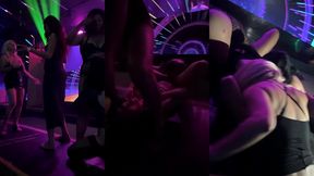 durante a balada dentro da code club a mulherada caiu toda em cima de mariana torres