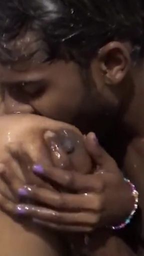 Swimming pool me mooti gand ko chod diya   Clip 1