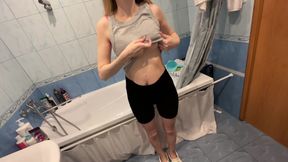 19 years old girl asked: Lick my anal after a visit toilet and fuck my wet pussy