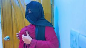 Egyptian Hot Maid Gets Super Horny &amp; Start Masturbat in Office Room &amp; Boss Start Handjob by Saw Her