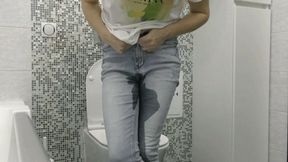 I show you my wet jeans and panties WMV HD 720p