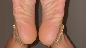Rest My Oily Soles On Ur Face While U Edge