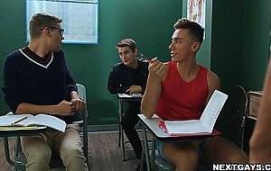Dakota Payne teaches twinkology 101 to three slim studs